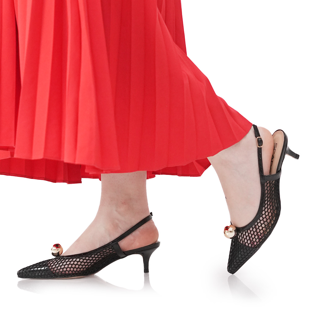 PANTOFI DECUPATI SCADO