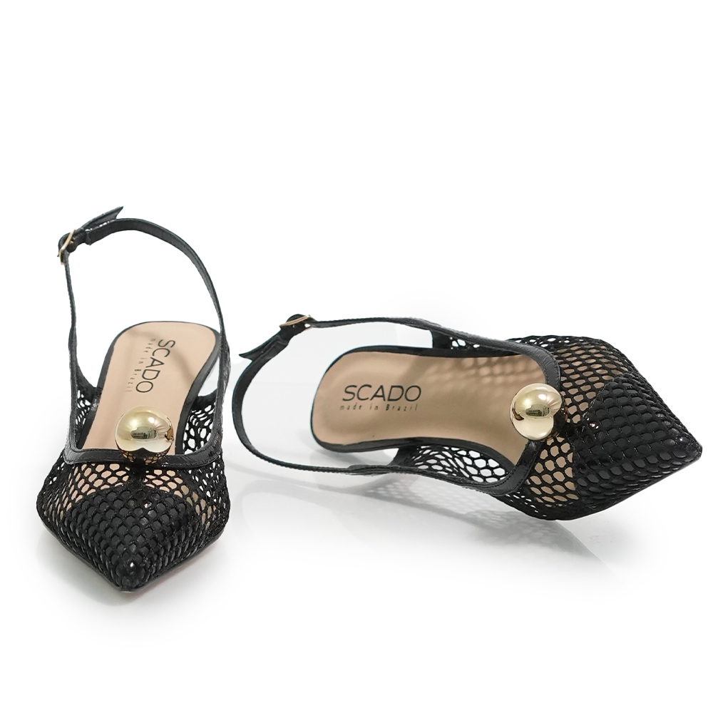 PANTOFI DECUPATI SCADO