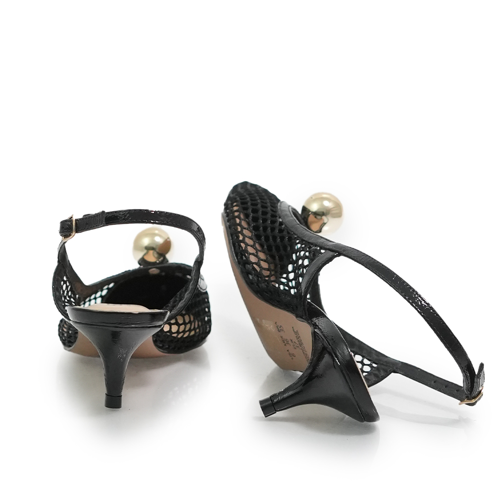 PANTOFI DECUPATI SCADO