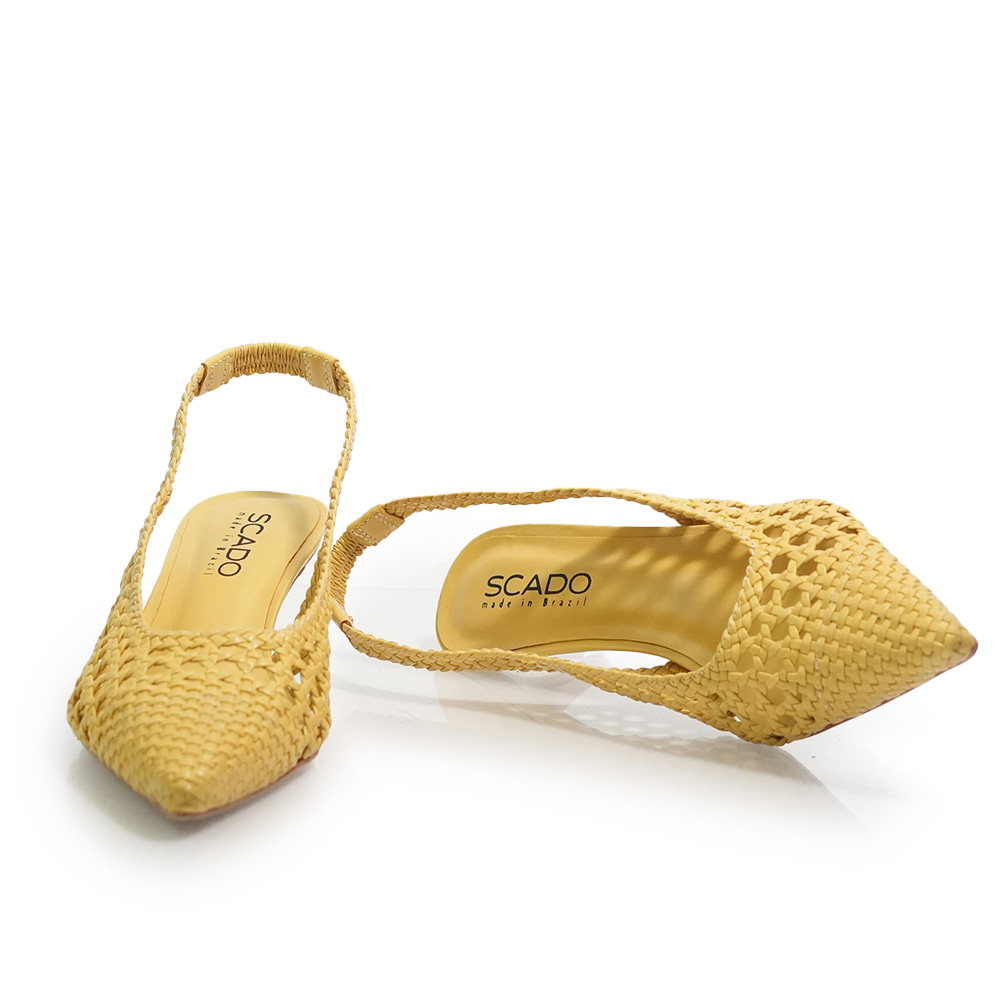 PANTOFI DECUPATI SCADO