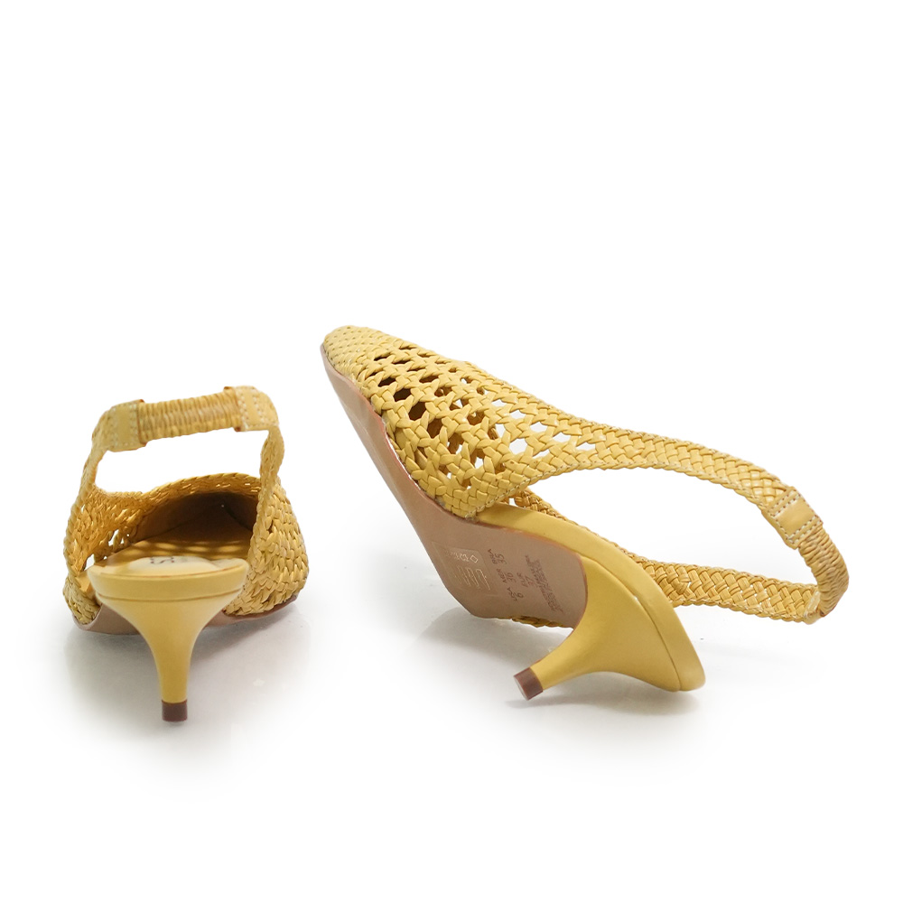 PANTOFI DECUPATI SCADO