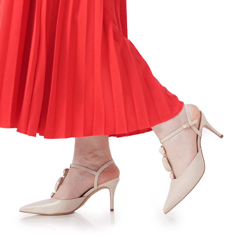 PANTOFI DECUPATI SCADO