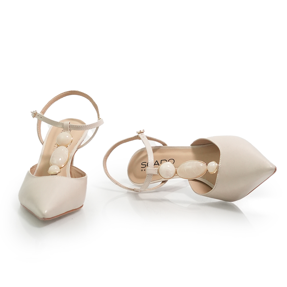 PANTOFI DECUPATI SCADO