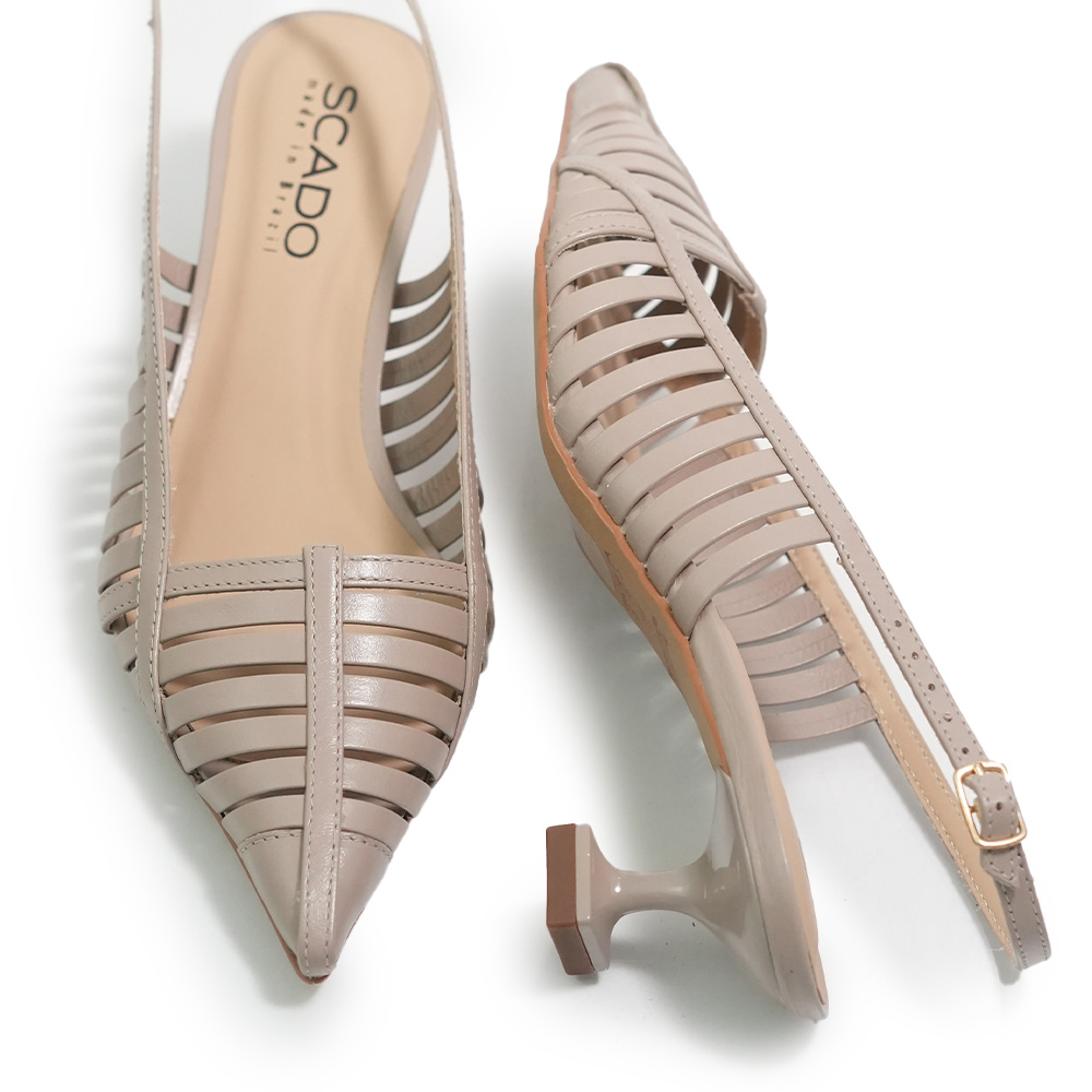 PANTOFI DECUPATI SCADO