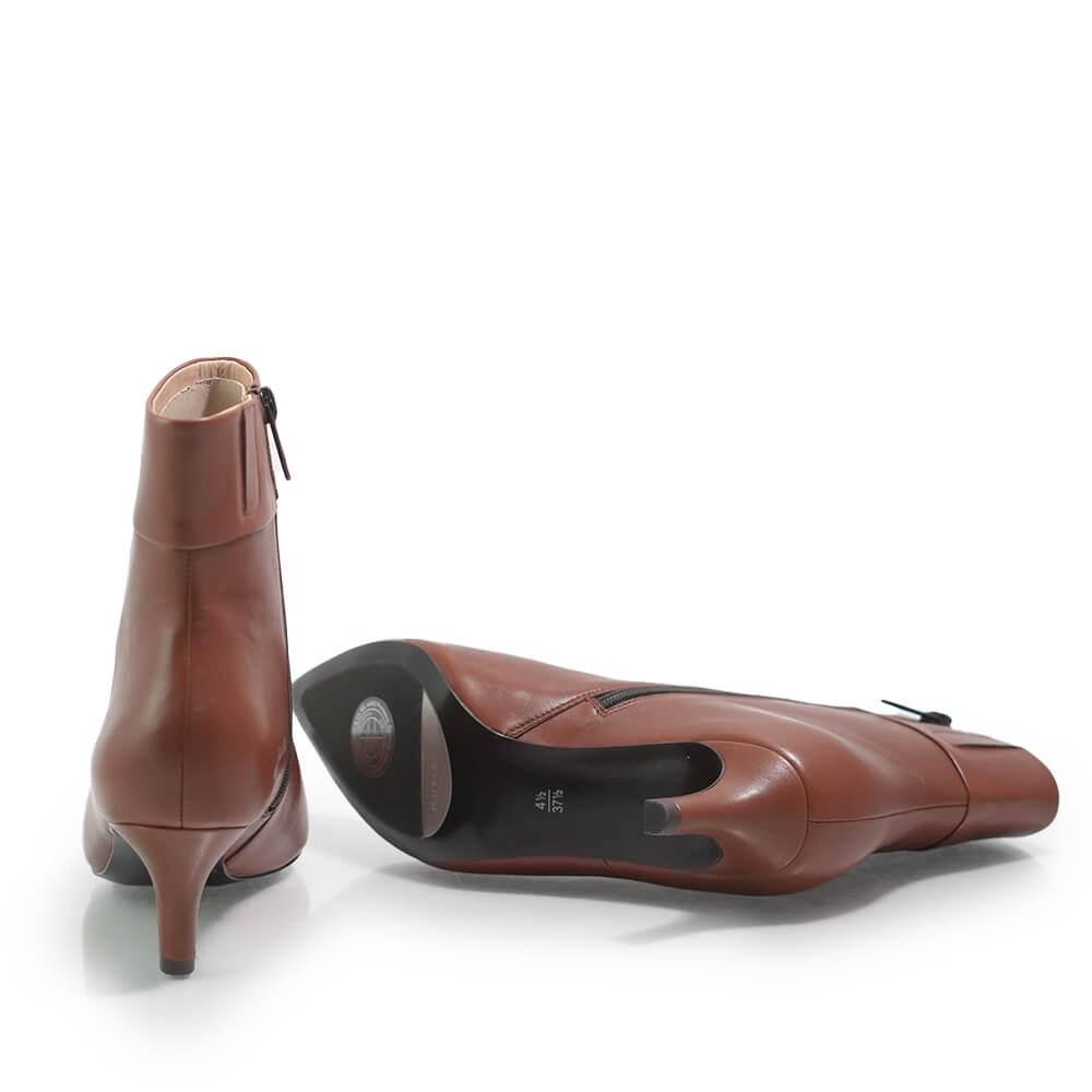 BOTINE DAMA PETER KAISER