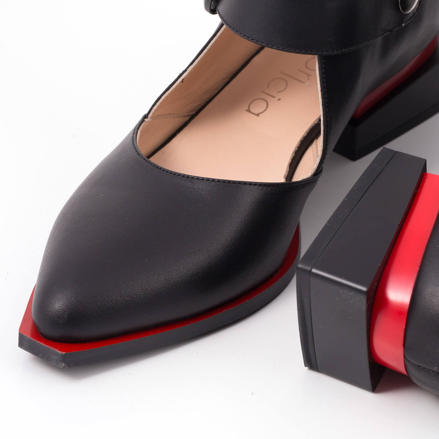 Pantofi dama capricia