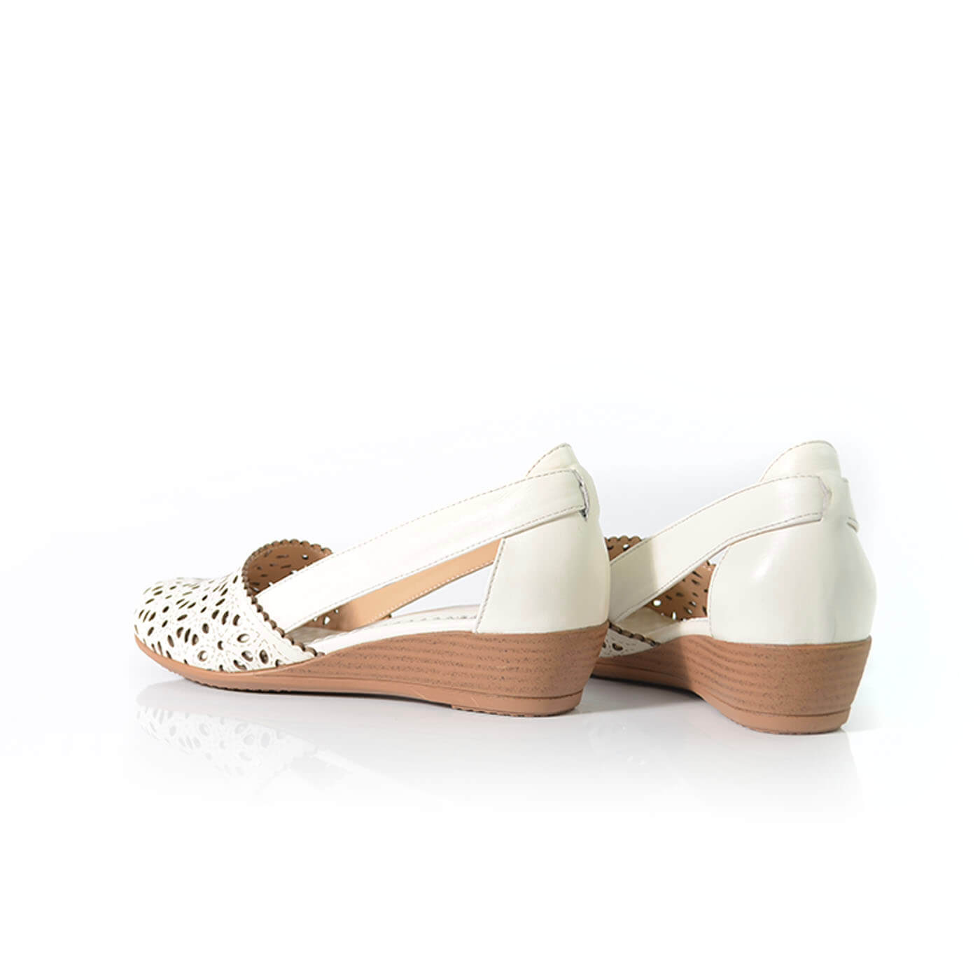 pantofi dama perforati capricia