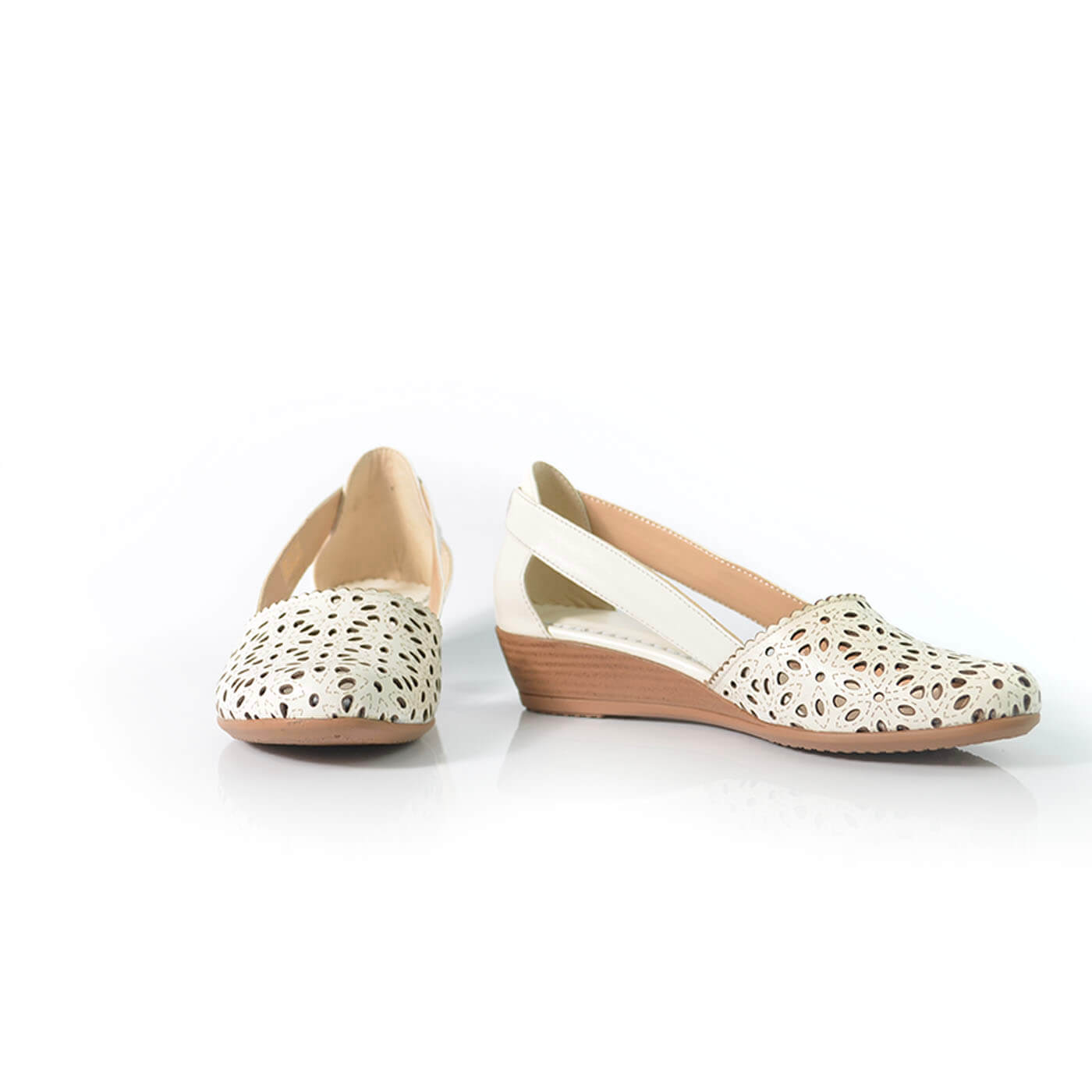 pantofi dama perforati capricia