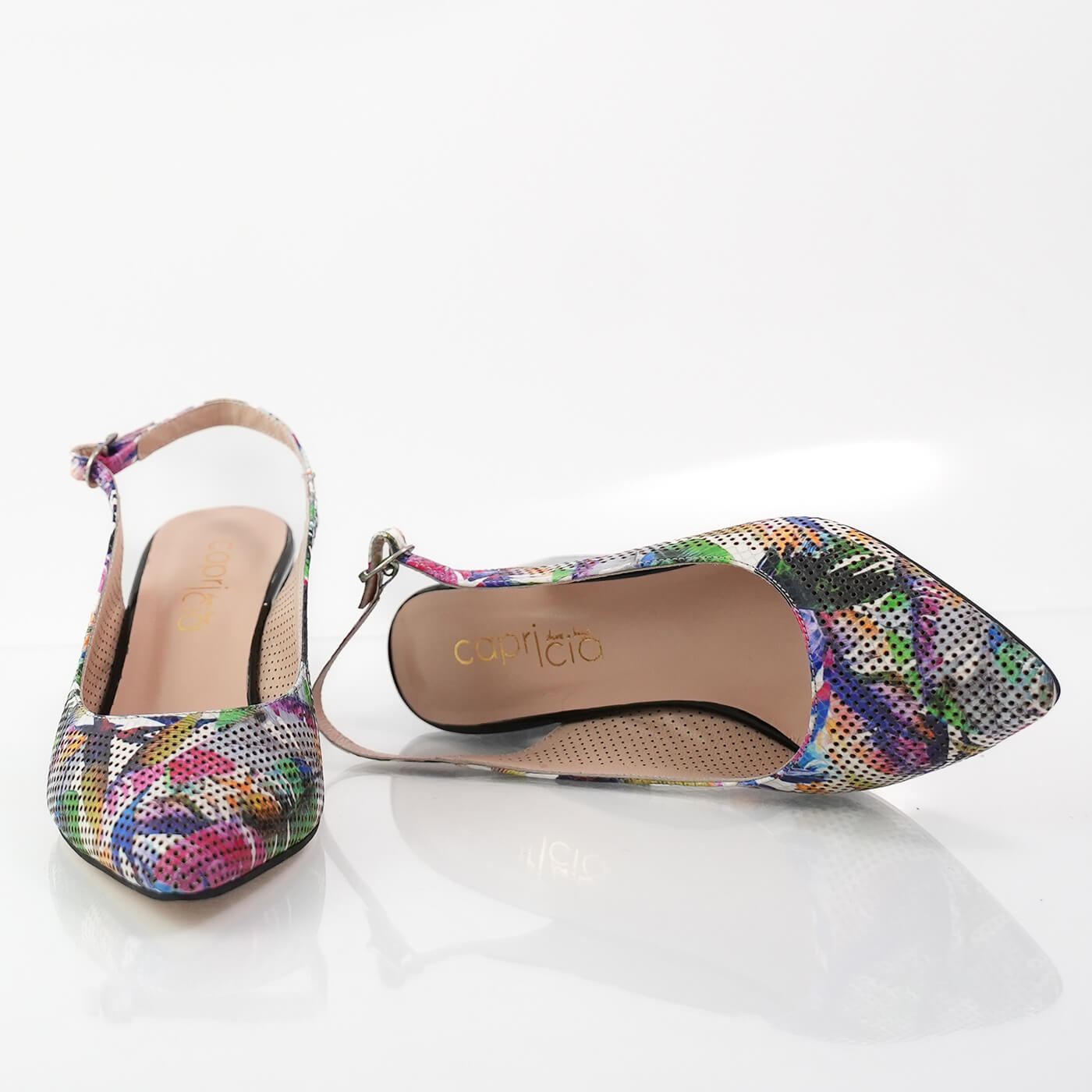 Pantofi decupati Capricia